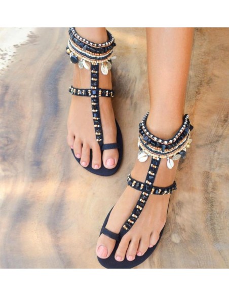 SANDALIAS NEGRAS CONCHAS ABALORIOS