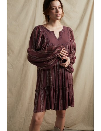 Vestido corto bohemio burdeos con bordados y lúrex 2